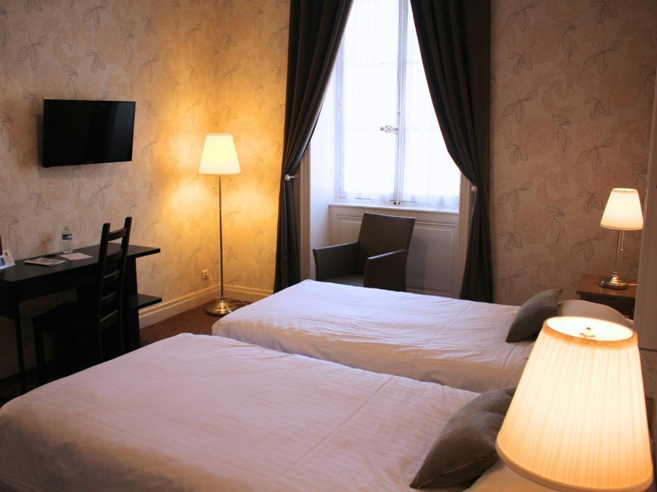 Grand Hotel De Bourbon-Lancy - Spa Et Restaurant - Logis Eksteriør bilde