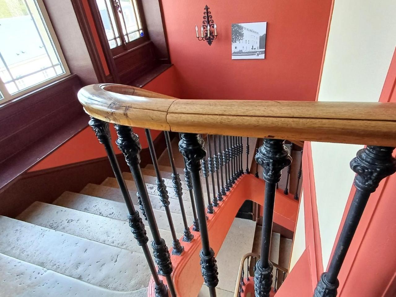 Grand Hotel De Bourbon-Lancy - Spa Et Restaurant - Logis Eksteriør bilde