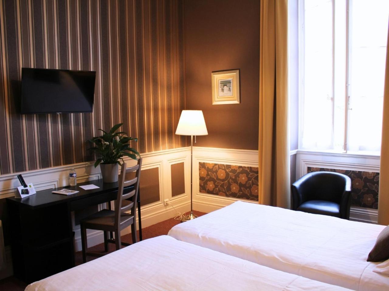 Grand Hotel De Bourbon-Lancy - Spa Et Restaurant - Logis Eksteriør bilde