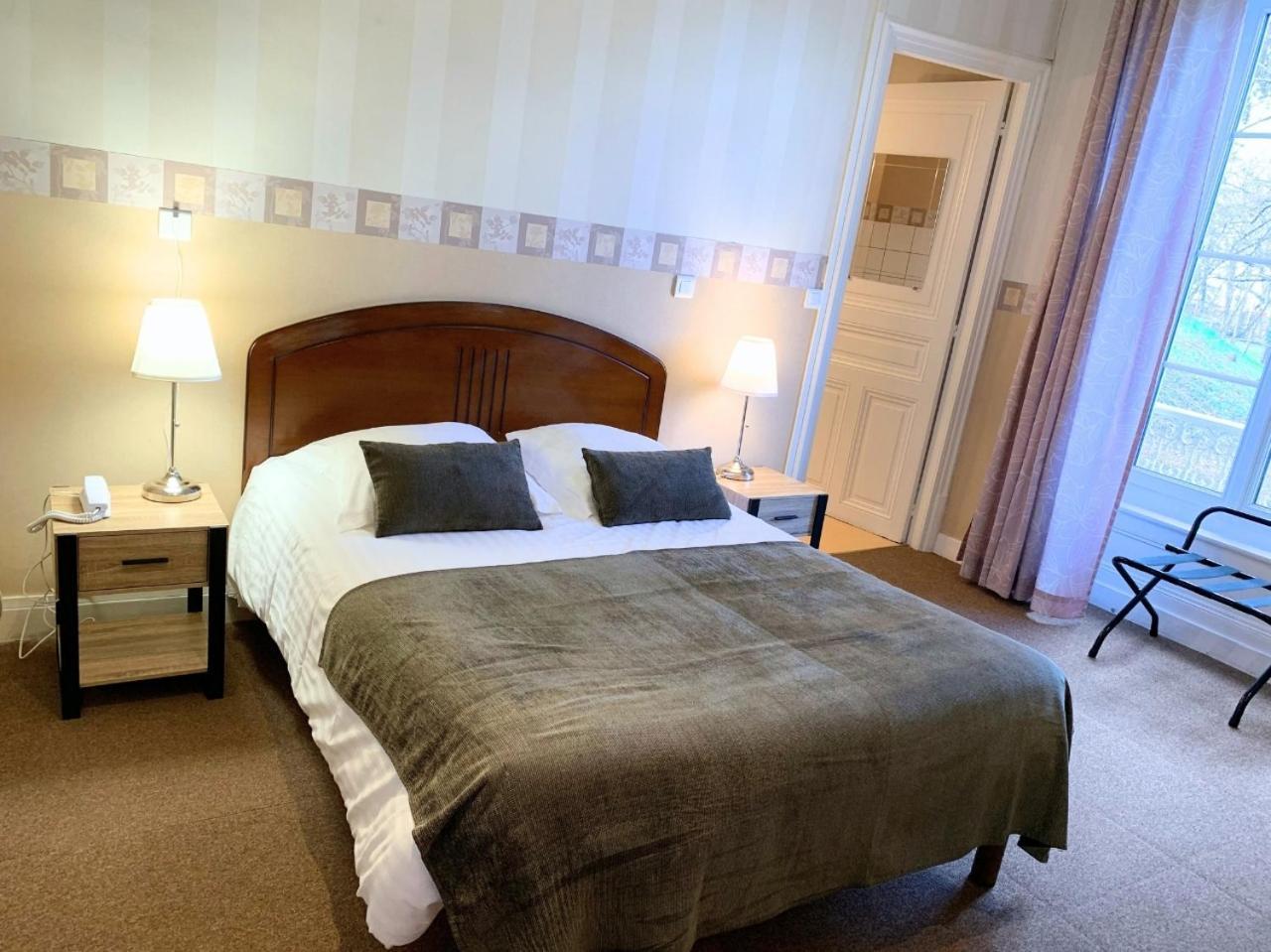 Grand Hotel De Bourbon-Lancy - Spa Et Restaurant - Logis Eksteriør bilde